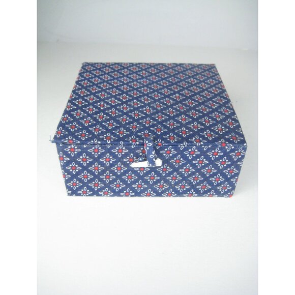 Hand Painted Chinese Reverse Glass Snuff Bottle Cap Box Farm Horses Landscape - Picture 13 of 16